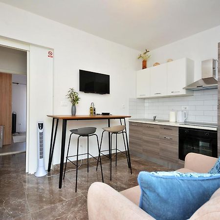 Apartment 'Mimo' In Milna - Hvar エクステリア 写真