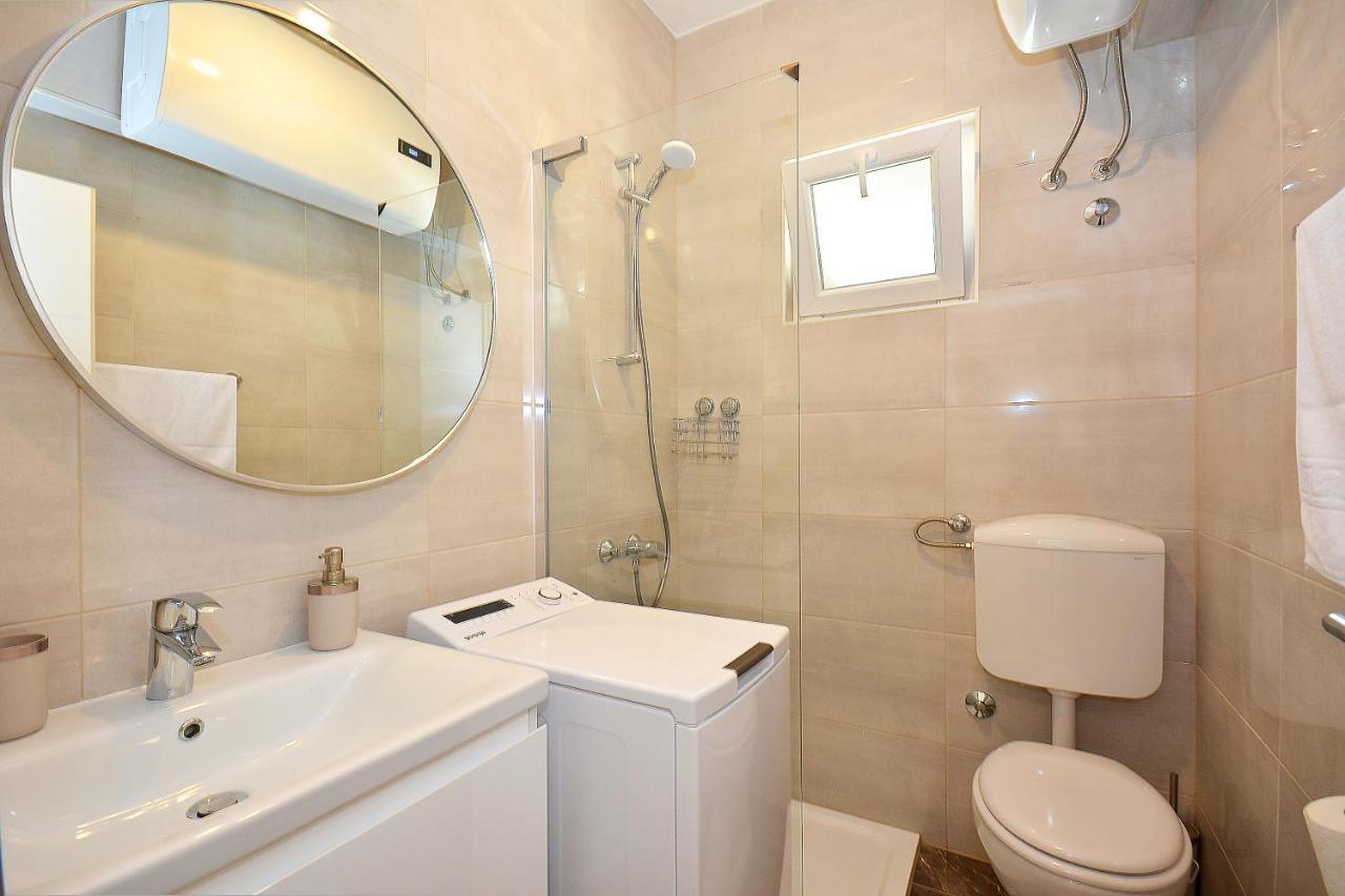 Apartment 'Mimo' In Milna - Hvar エクステリア 写真