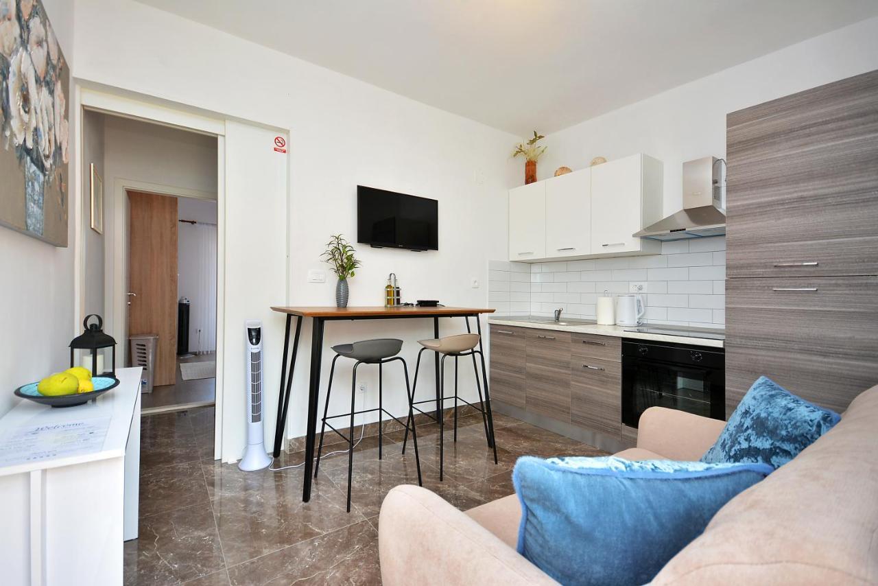 Apartment 'Mimo' In Milna - Hvar エクステリア 写真